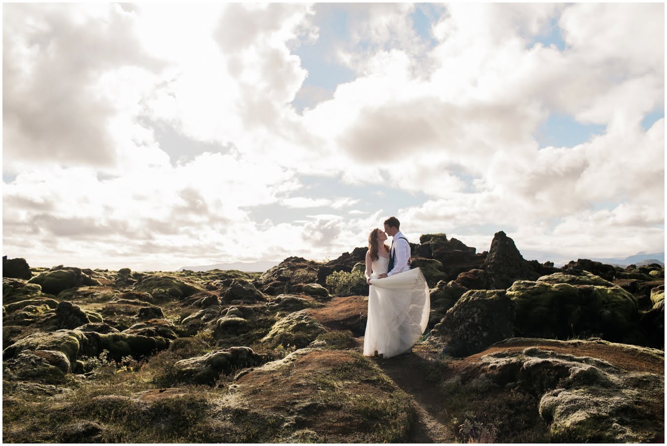 epic-iceland-elopement-destination-wedding-photographer_0040